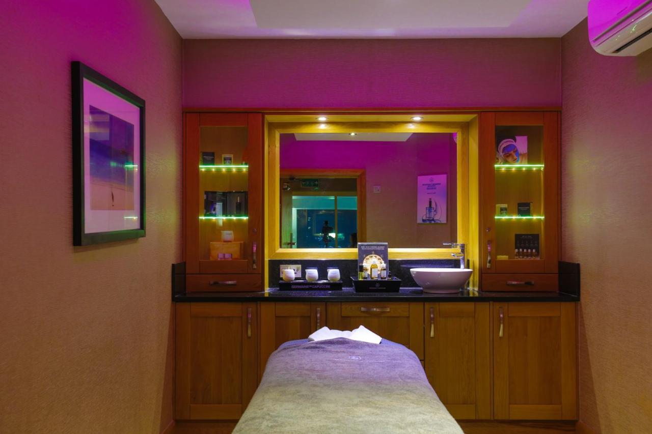 Windmill Village Hotel, Golf Club & Spa, BW Signature Collection Ковънтри Екстериор снимка