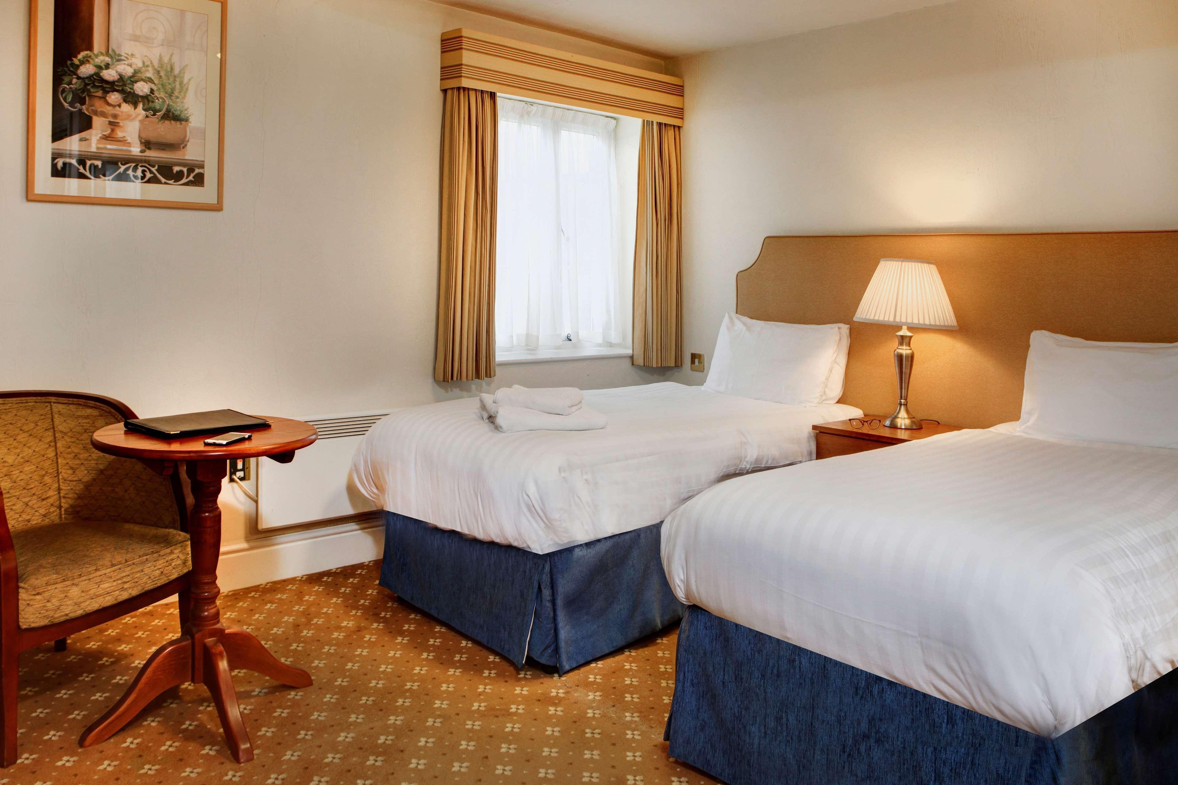 Windmill Village Hotel, Golf Club & Spa, BW Signature Collection Ковънтри Екстериор снимка