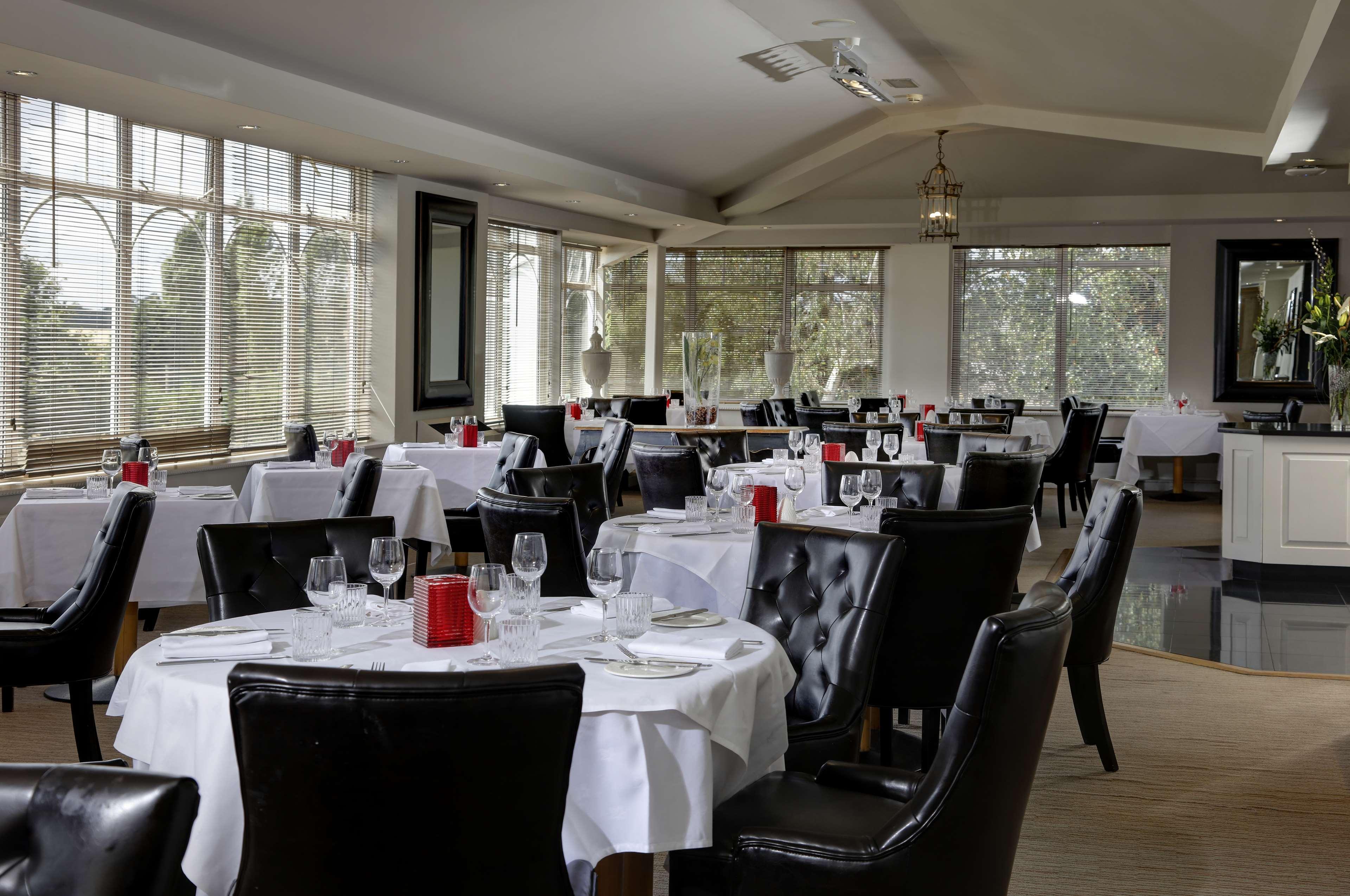 Windmill Village Hotel, Golf Club & Spa, BW Signature Collection Ковънтри Екстериор снимка